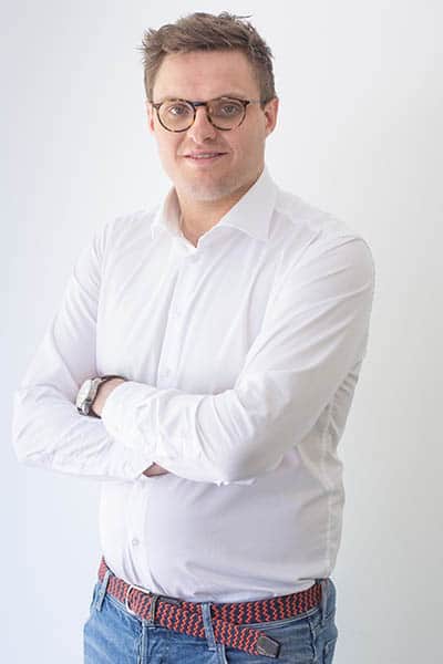 Maxime Maxime Destaebel , Fiscalist bij Warfid Waregem